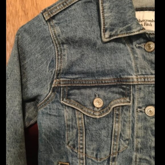 Abercrombie & Fitch Denim Distressed Trucker Button Up Women XS Jacket - Picture 6 of 11
